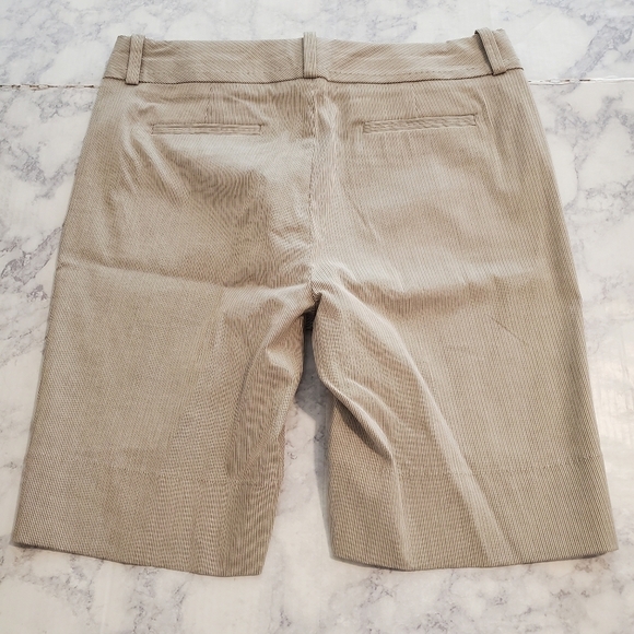 Banana Republic Shorts Martin Fit‎ Womens 10 Tan Stripes Neutral Preppy - Picture 2 of 11